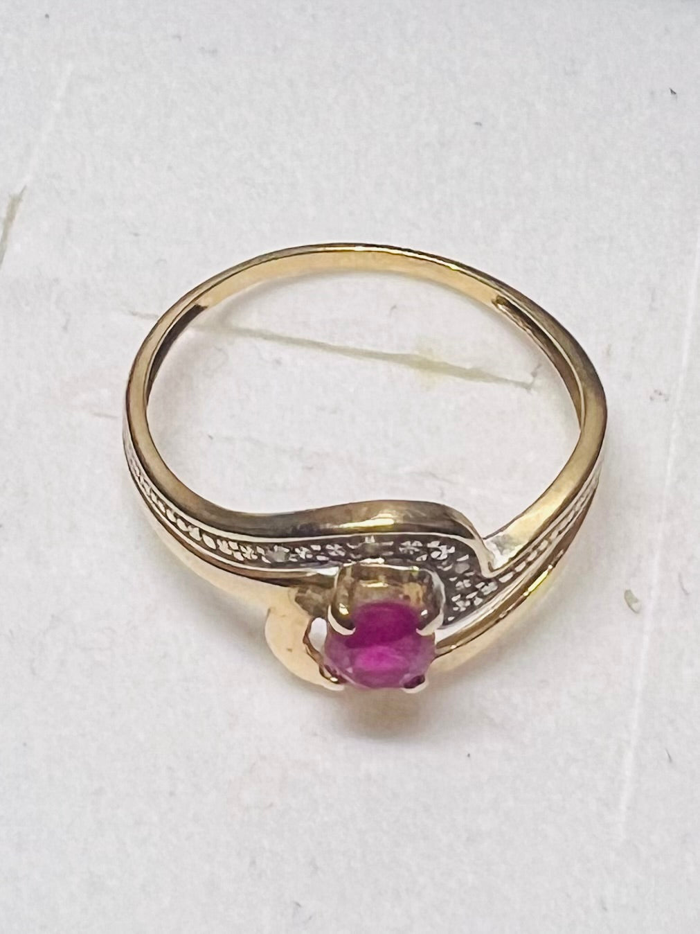 Bague en or jaune 18 carats avec rubis – Taille 54