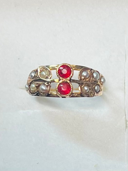 Bague ancienne en or 14 carats sertie de perles et de pierres