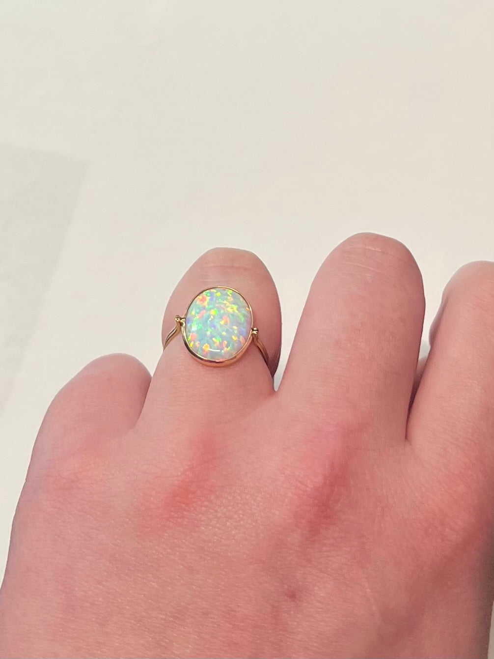 Antique 14-carat gold ring set with an opal