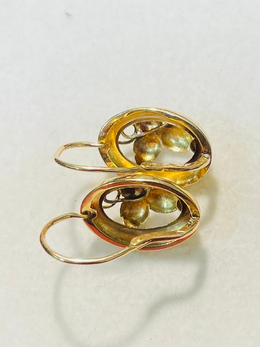 Boucles d’oreilles anciennes en or 18 carats