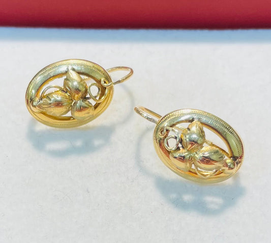 Boucles d’oreilles anciennes en or 18 carats