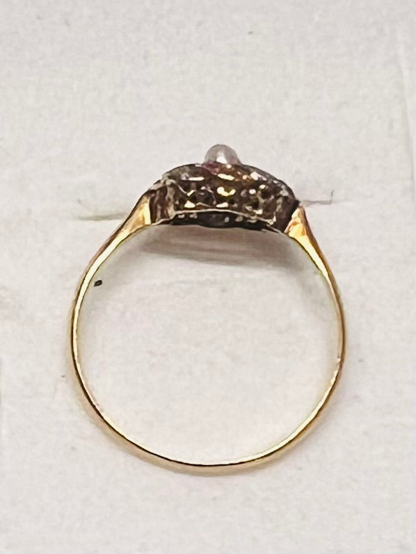 Antique ring in 18-carat gold, heated rubies, rose-cut diamonds & natural pearl